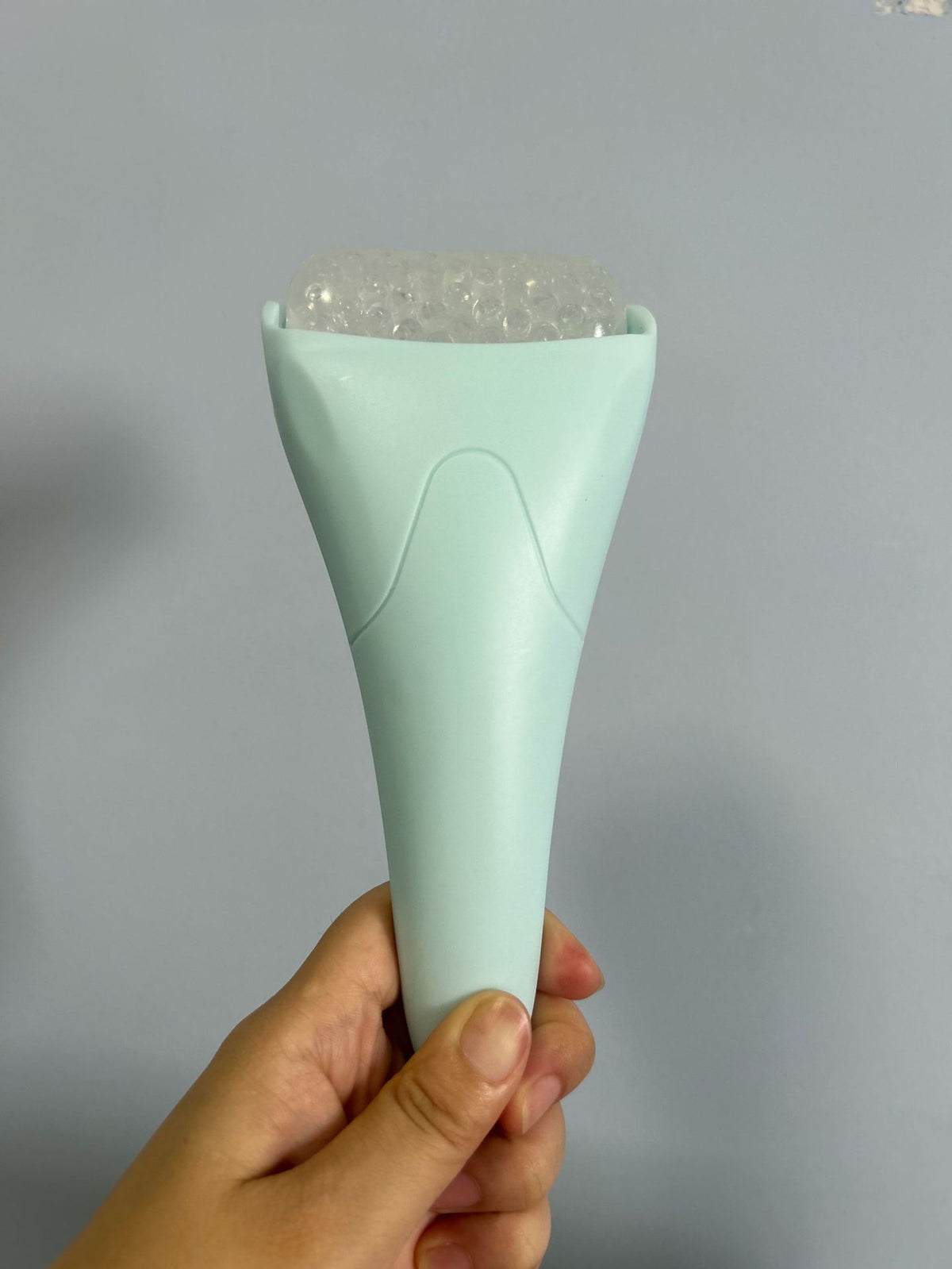 Ice Roller Face Massager – De-Puff, Lift & Brighten Your Skin
